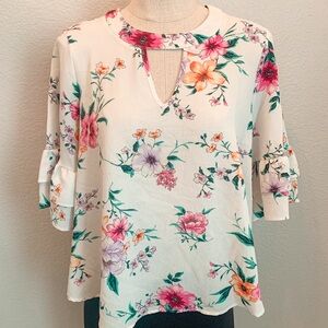Urban Romantics Floral boho top blouse shirt size medium Ruffle Cottage sleeve
